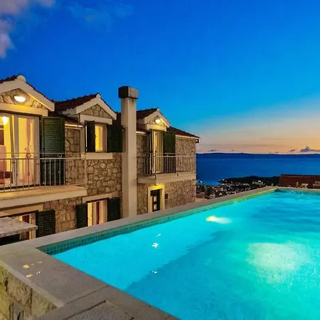 Nice In With Heated Swimming Pool Holiday home *