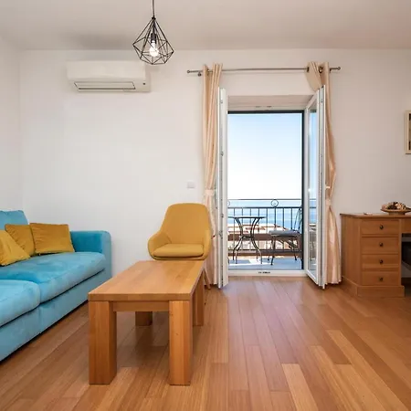 Holiday home Nice In With Heated Swimming Pool Makarska