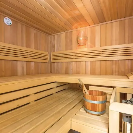 Nice In With Heated Swimming Pool Holiday home *