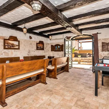 Holiday home Nice In With Heated Swimming Pool